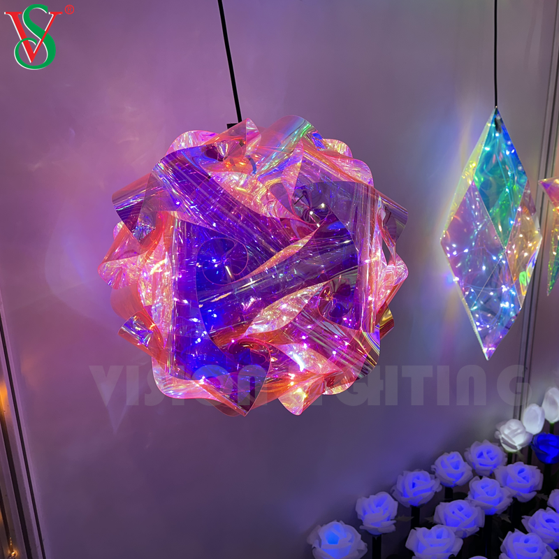 Glänzende Feen-Anhänger-LED-Sternlichter aus PVC für hängende Dekoration im Freien
