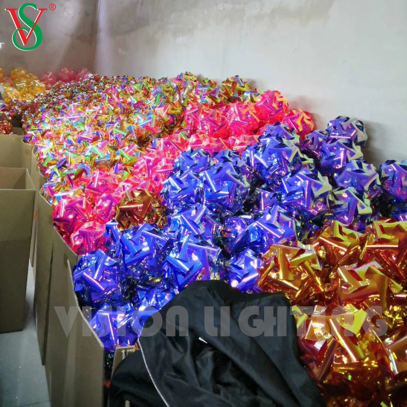 Glänzende Feen-Anhänger-LED-Sternlichter aus PVC für hängende Dekoration im Freien