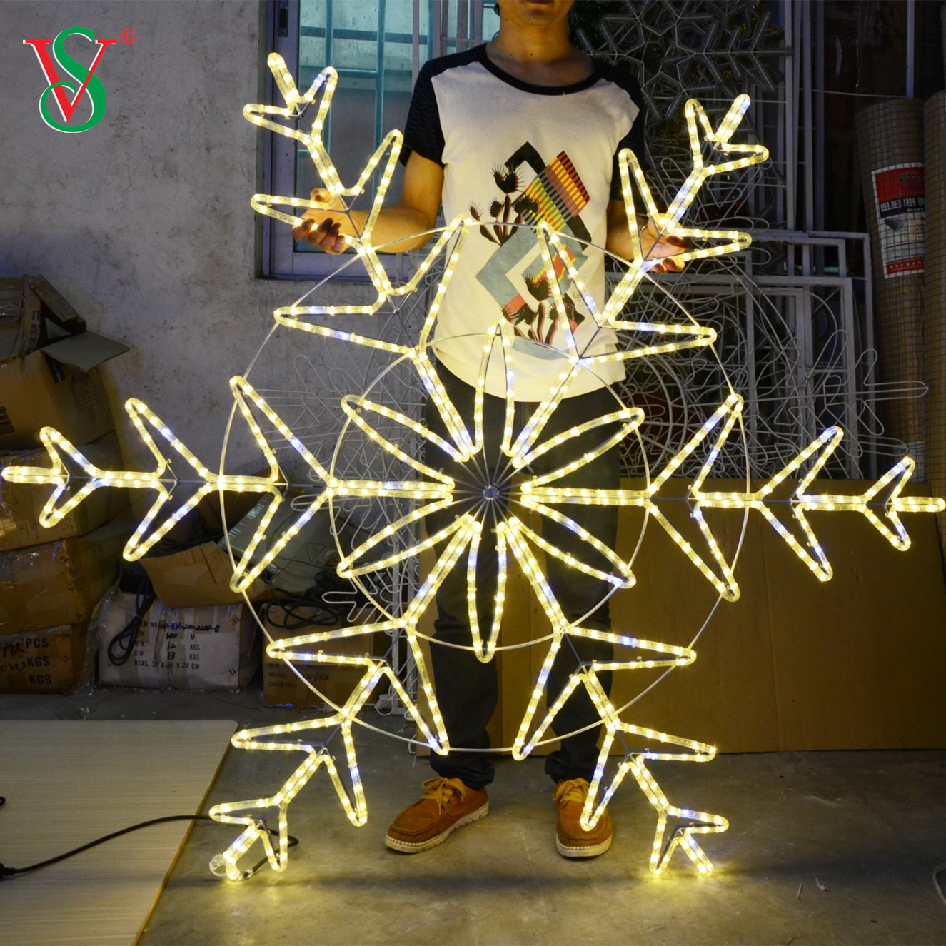 Kundenspezifisches Design Animierte LED-2D-Schneeflocke-Lichter für Weihnachtsdekoration