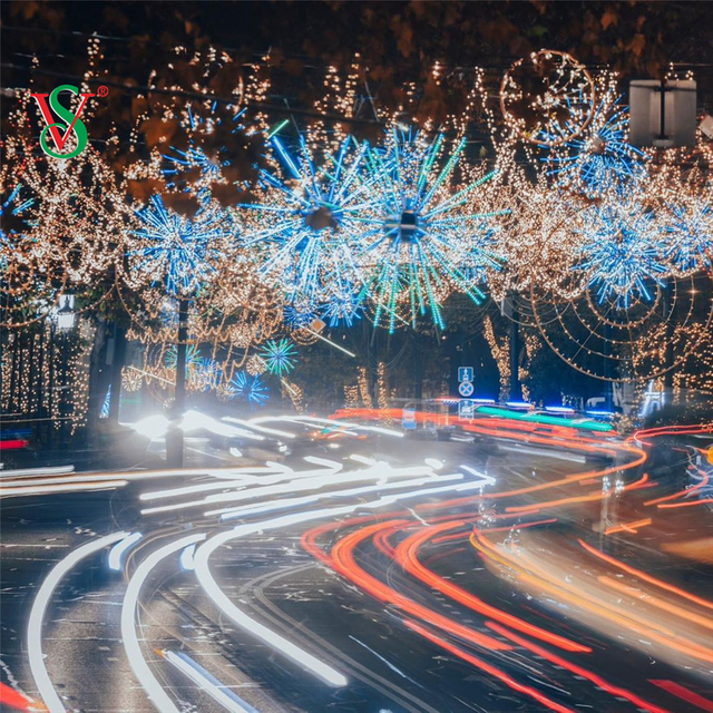 RGB-Vollfarb-LED-Feuerwerksbaumlichter für die Weihnachtsdekoration im Freien