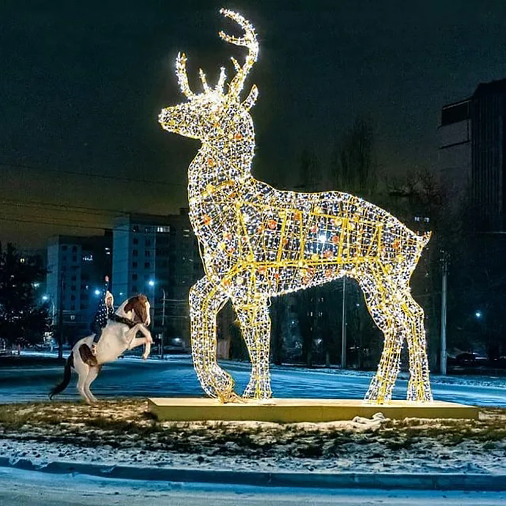 Weihnachtliche Außendekoration 3D-Skulpturmotiv Maßgeschneidertes Riesentier-LED-Hirschlicht