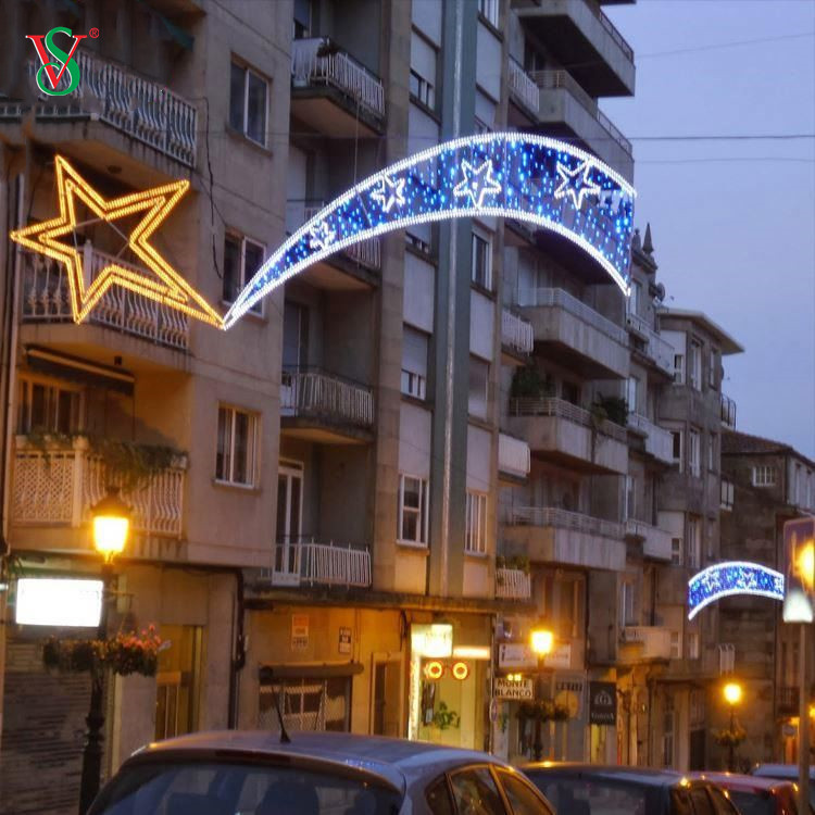 Professionelle benutzerdefinierte Großhandelsweihnachtslichter im Freien 2D über Straßen-Dekorations-Licht